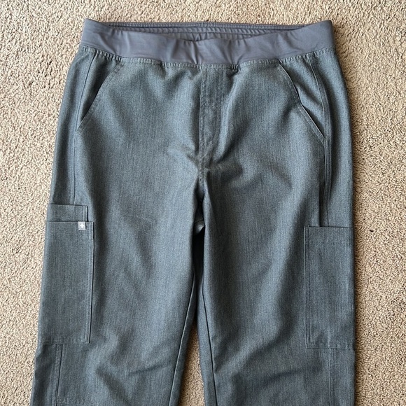 Figs Axim Cargo Scrub Pants Grey Graphite - Picture 7 of 11